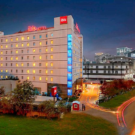 Отель Ibis Gurgaon Golf Course Road - An Accor Brand Экстерьер фото