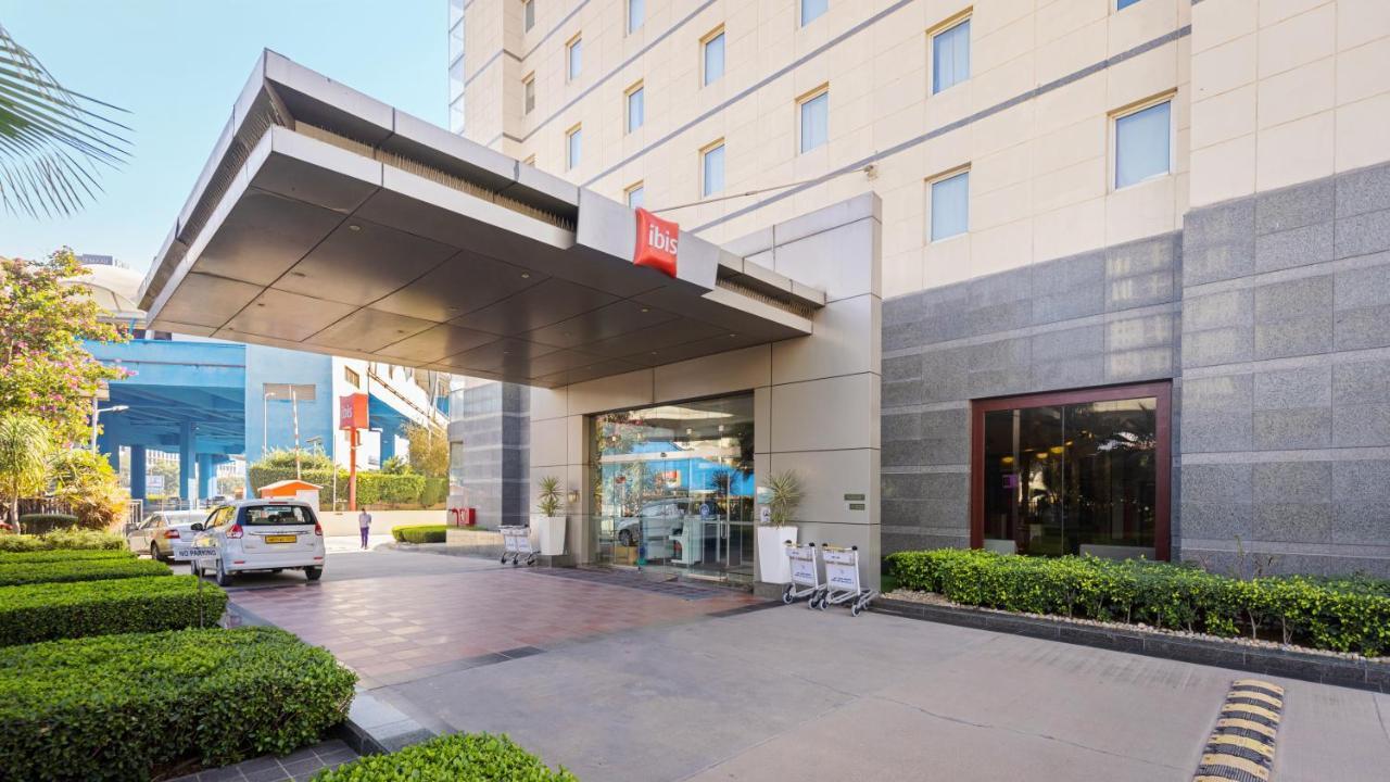 Отель Ibis Gurgaon Golf Course Road - An Accor Brand Экстерьер фото