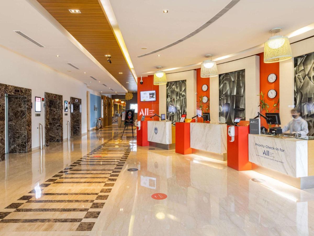Отель Ibis Gurgaon Golf Course Road - An Accor Brand Экстерьер фото